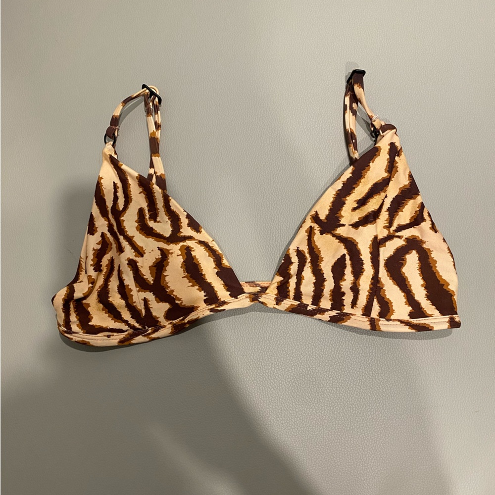 Stone Fox Tiger Top